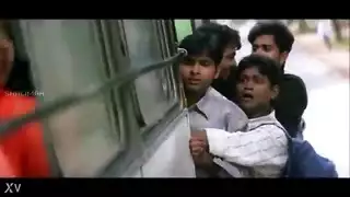 يابانية في الحافلة