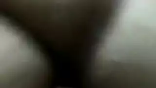 الزوجة الهندية الشهوانية تمارس الجنس بقوة مع رجل غريب بينما زوجها الديوث يشاهد