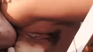 قذف داخل المطبخ: الزوجة الخائنة تحب وضعية الكلب الإباحية