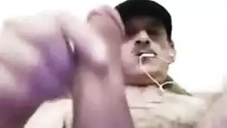 مص ورشف: مشهد مص قضيب مثلي صريح